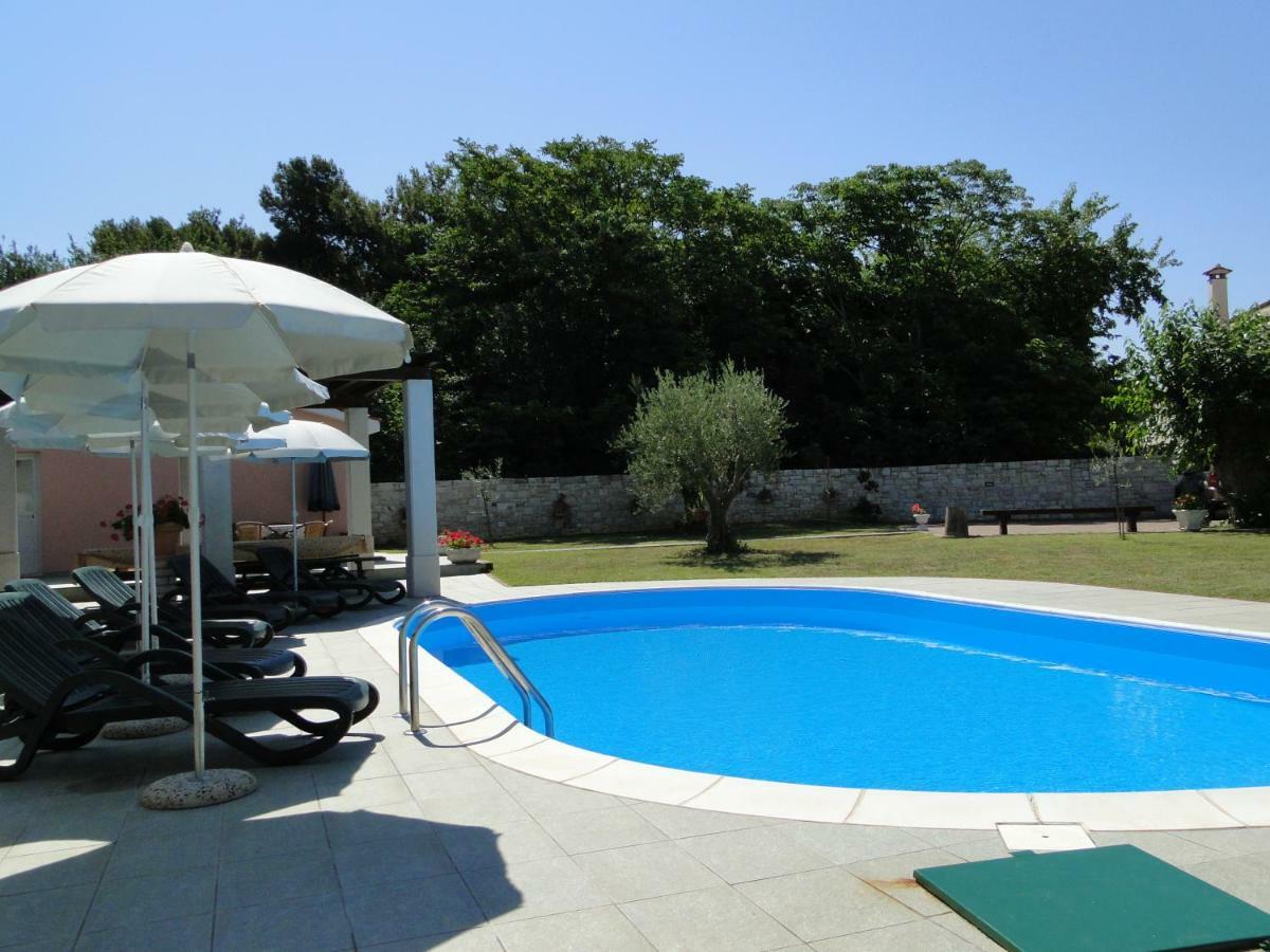 Apartments Villa Maran Umag Exterior photo